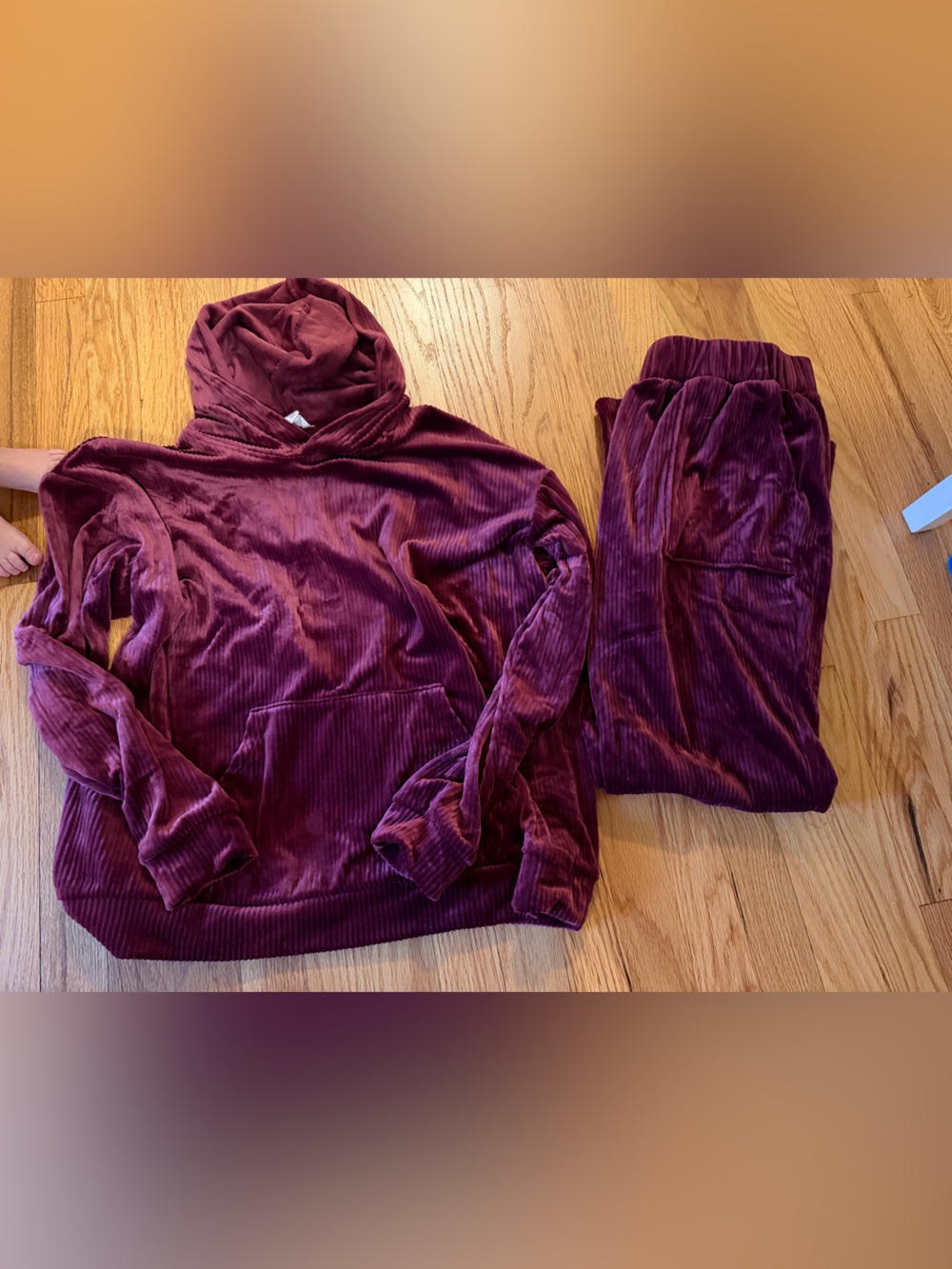Time and Tru Plush Ribbed Velvet Sleep Top — Plum